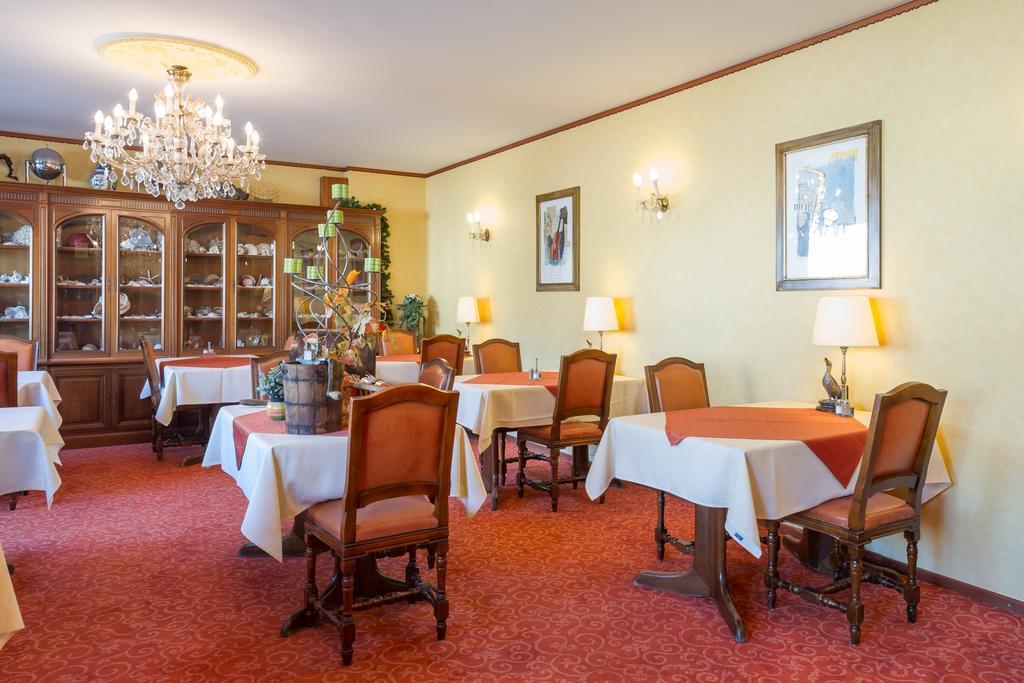 Hostellerie Val Fleuri Mersch ภายนอก รูปภาพ