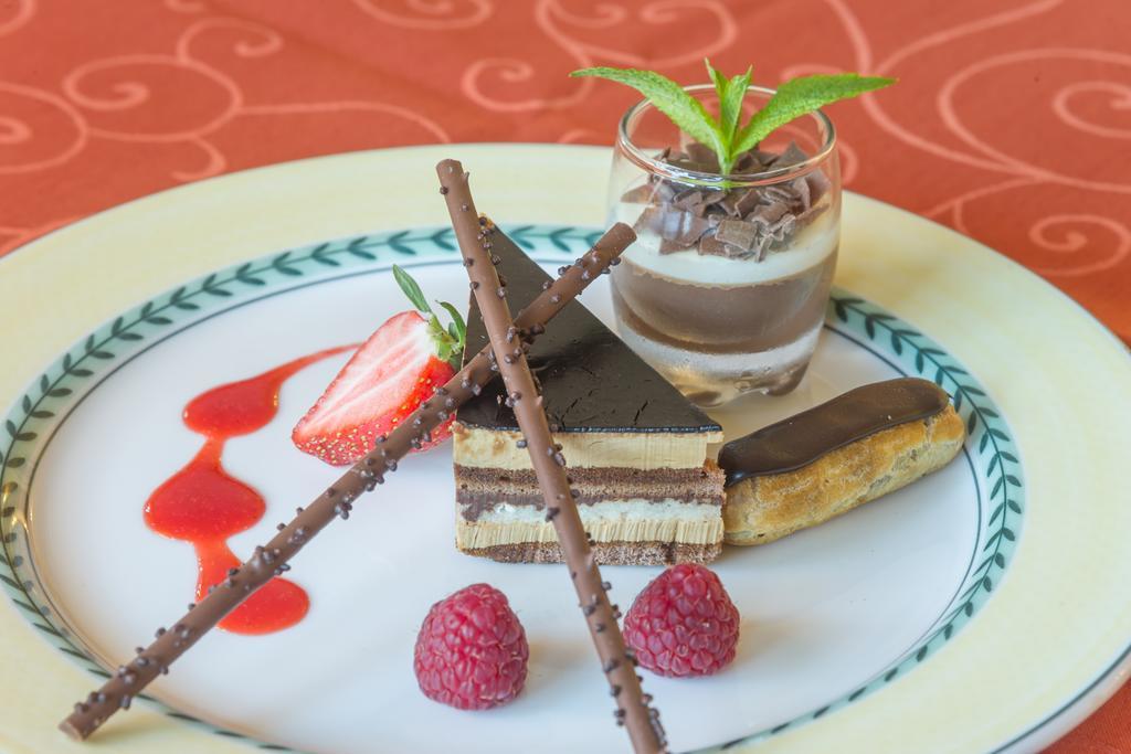 Hostellerie Val Fleuri Mersch ภายนอก รูปภาพ