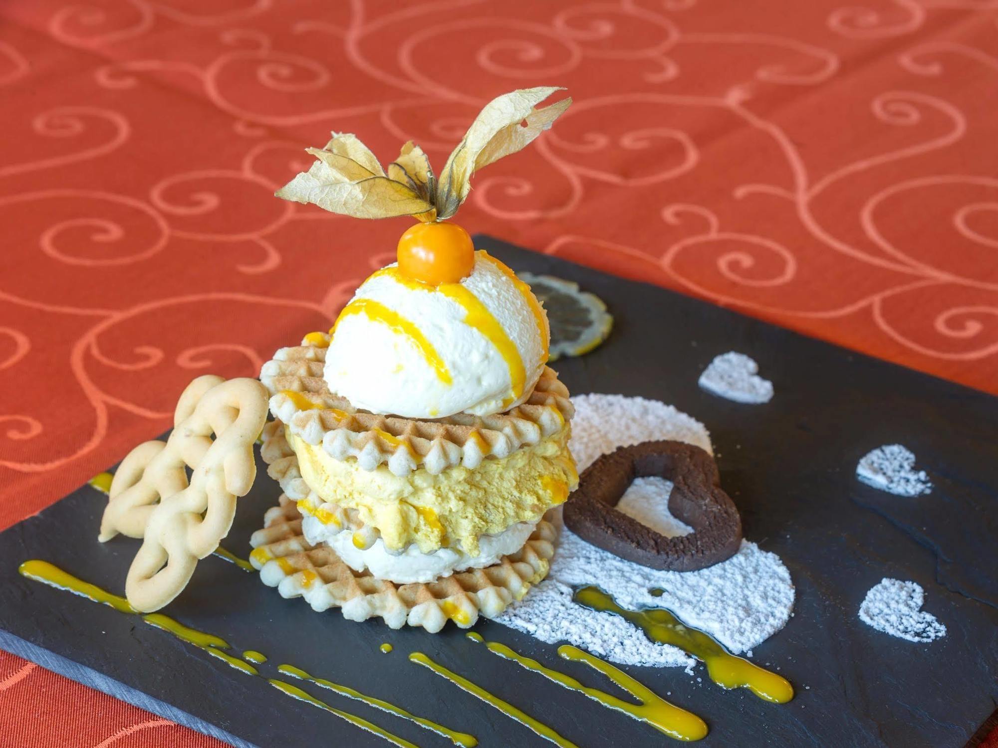 Hostellerie Val Fleuri Mersch ภายนอก รูปภาพ