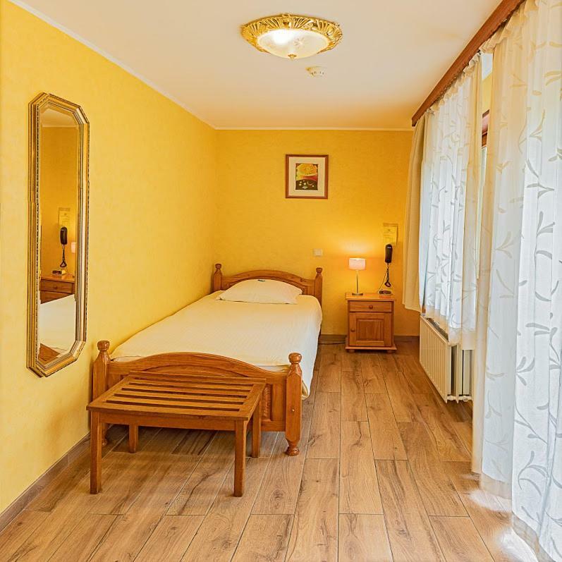 Hostellerie Val Fleuri Mersch ภายนอก รูปภาพ